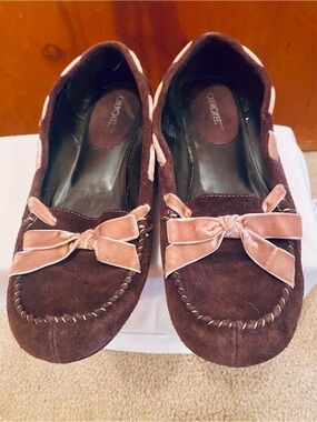 Cherokee Brown Suede Moccasins with Pink Velvet Bow